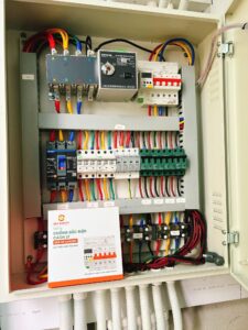 giá aptomat chống sốc