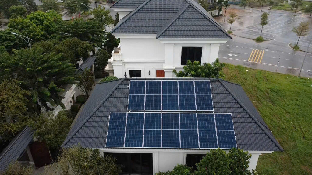 điện mặt trời hybrid