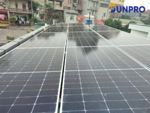 Lắp điện mặt trời cho nhà nghỉ – Tận dụng mái nhà để tạo điện