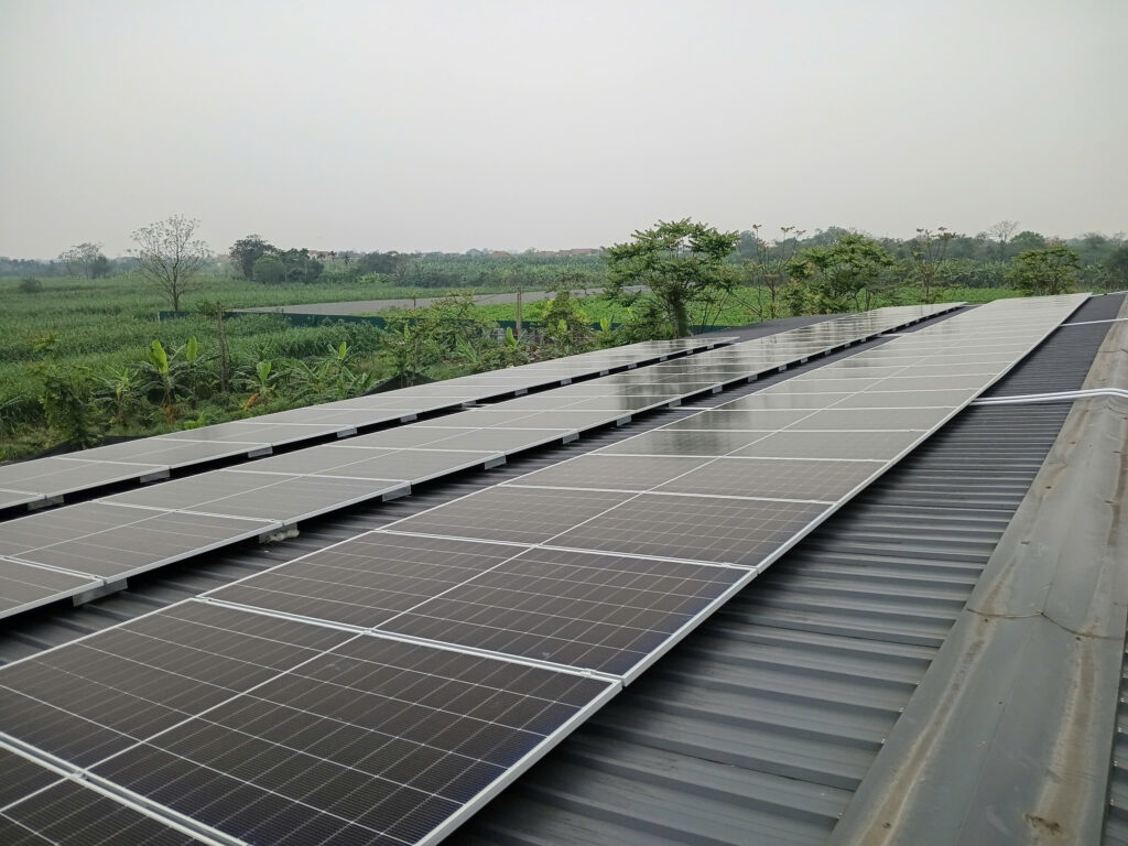 1kWp điện mặt trời tại Phú Thọ tạo ra bao nhiêu điện? Áp dụng thực tế cho trang trại gà