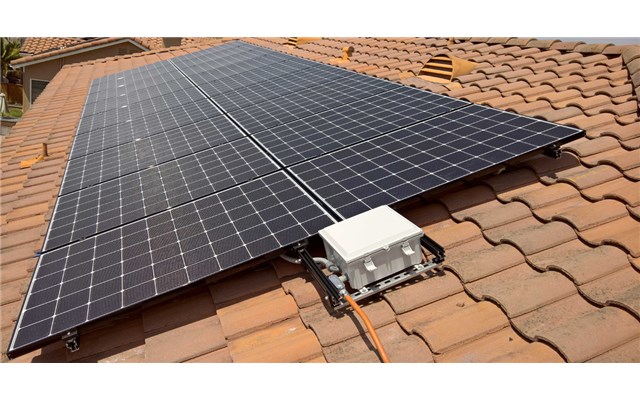 Tấm pin năng lượng mặt trời có tự phát nổ khi trời nắng nóng không?
