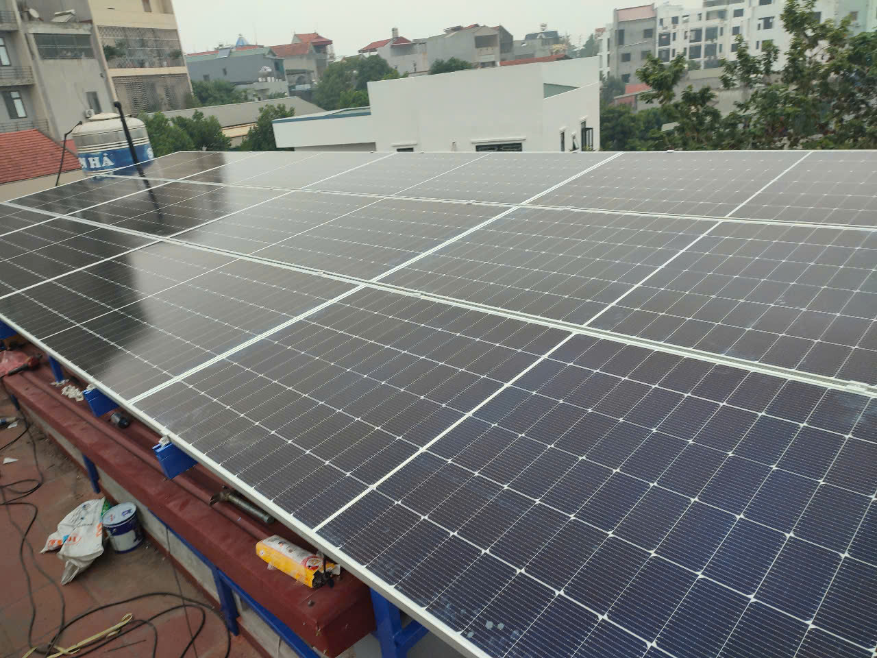 Lắp điện mặt trời 10kW tiết kiệm được bao nhiêu tiền điện?