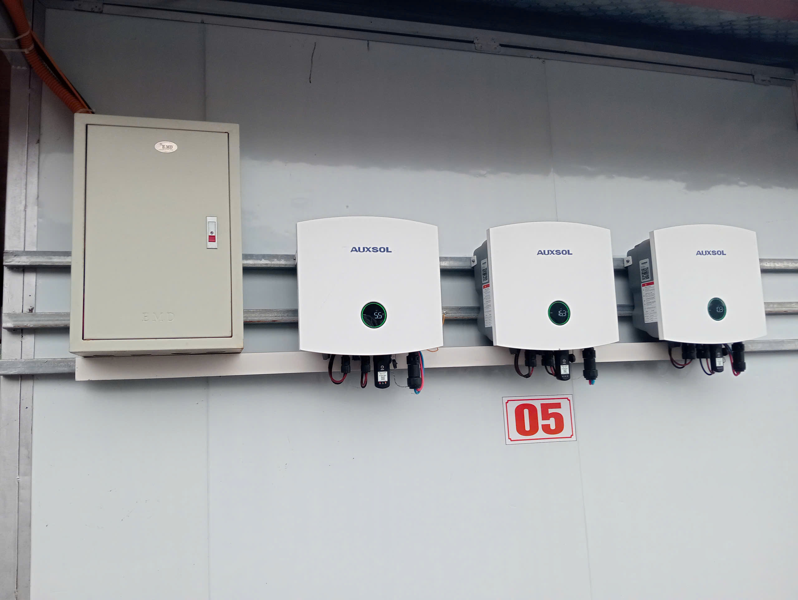 Thi công lắp đặt điện mặt trời