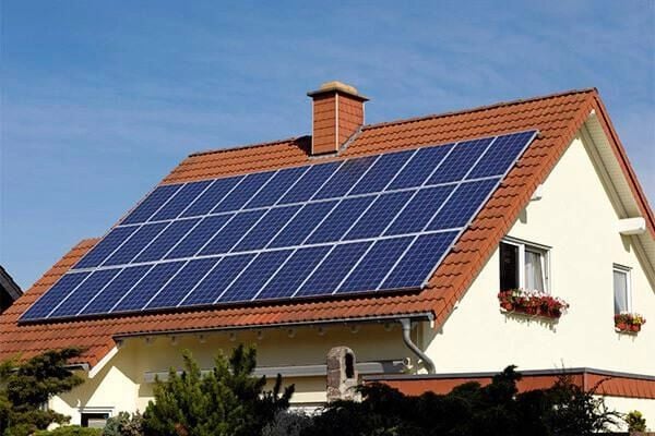 Vì sao biệt thự nên lắp điện mặt trời?
