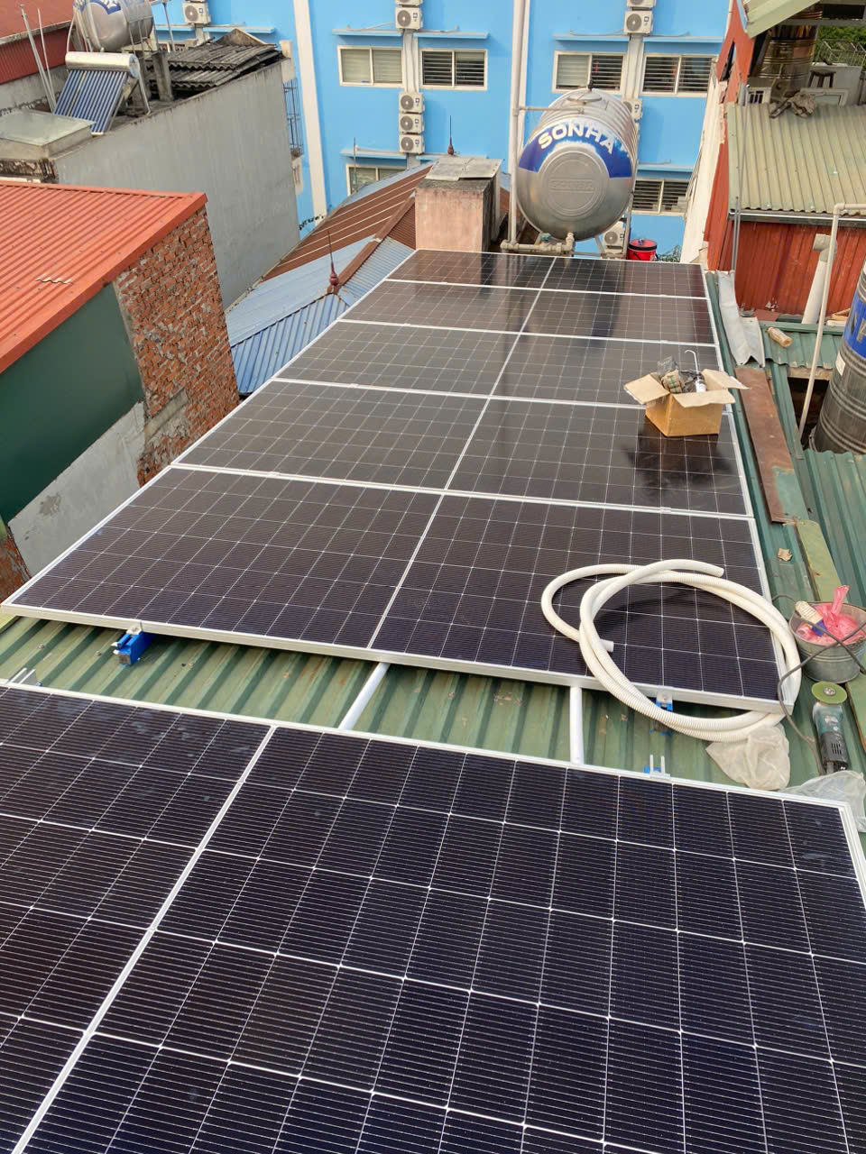 Nên hay không lắp điện mặt trời tại nhà?