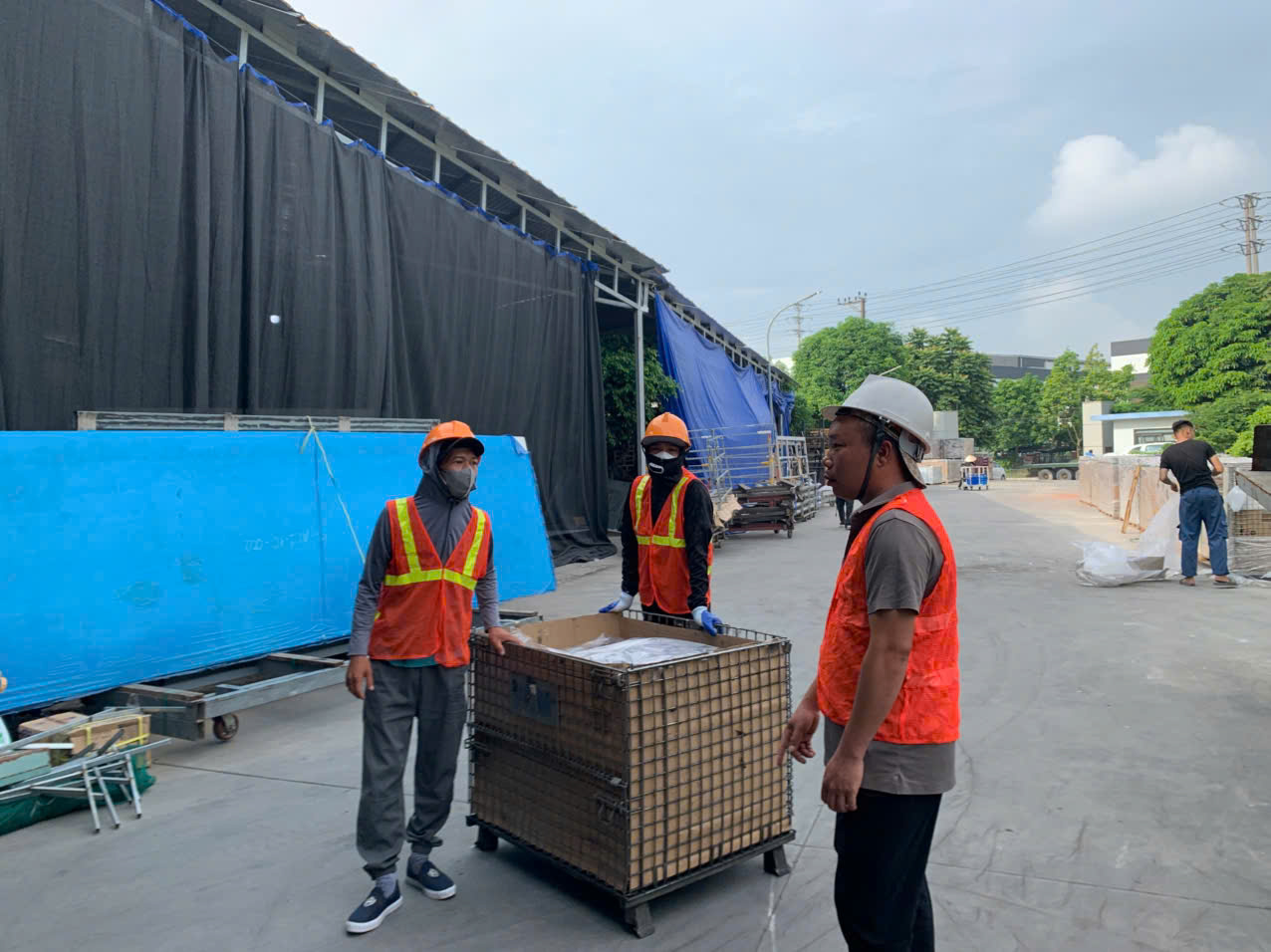Thi công lắp đặt với tiến độ nhanh chóng, chuẩn kỹ thuật