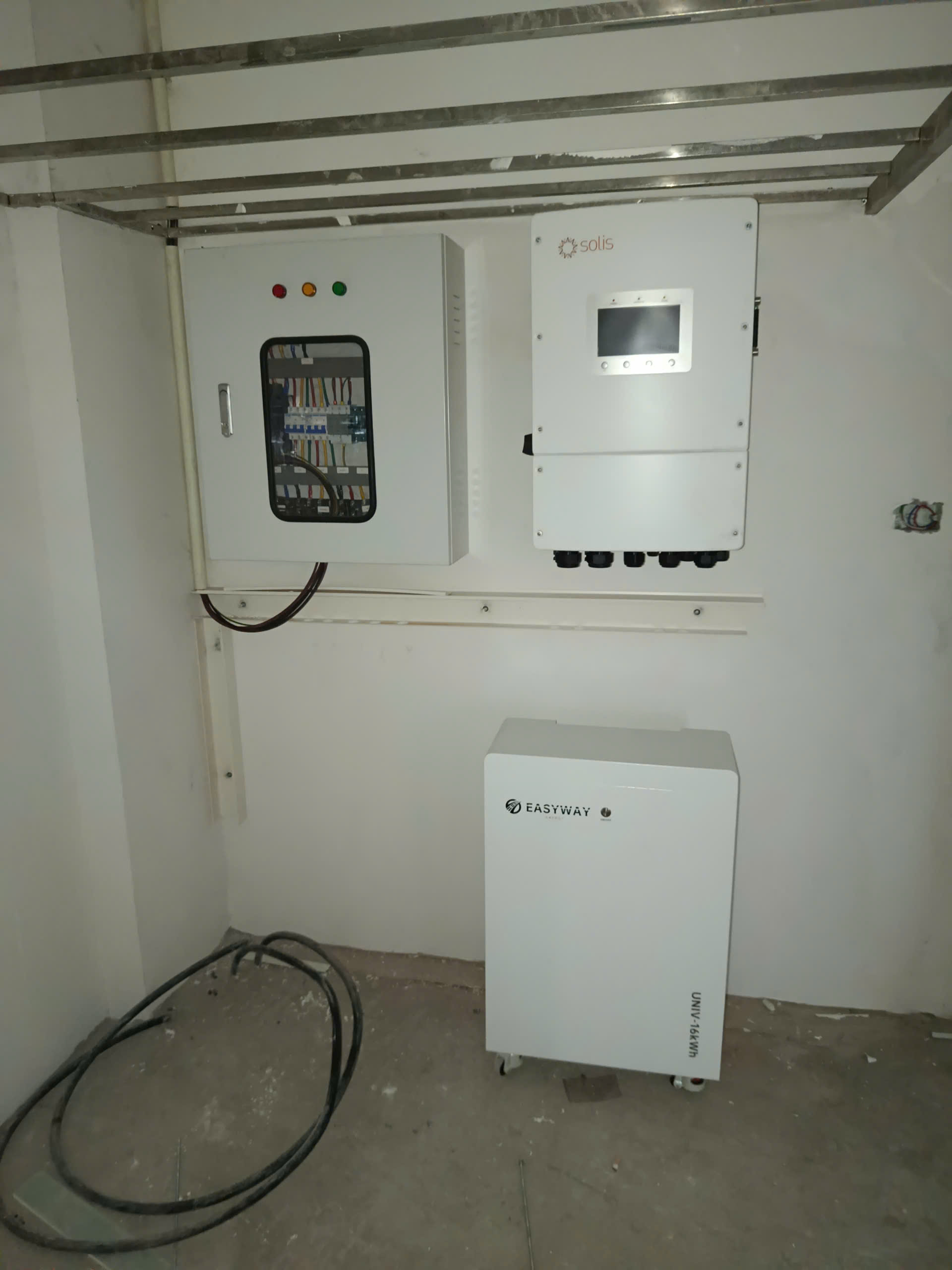 Lắp đặt điện mặt trời tại Hy Cương