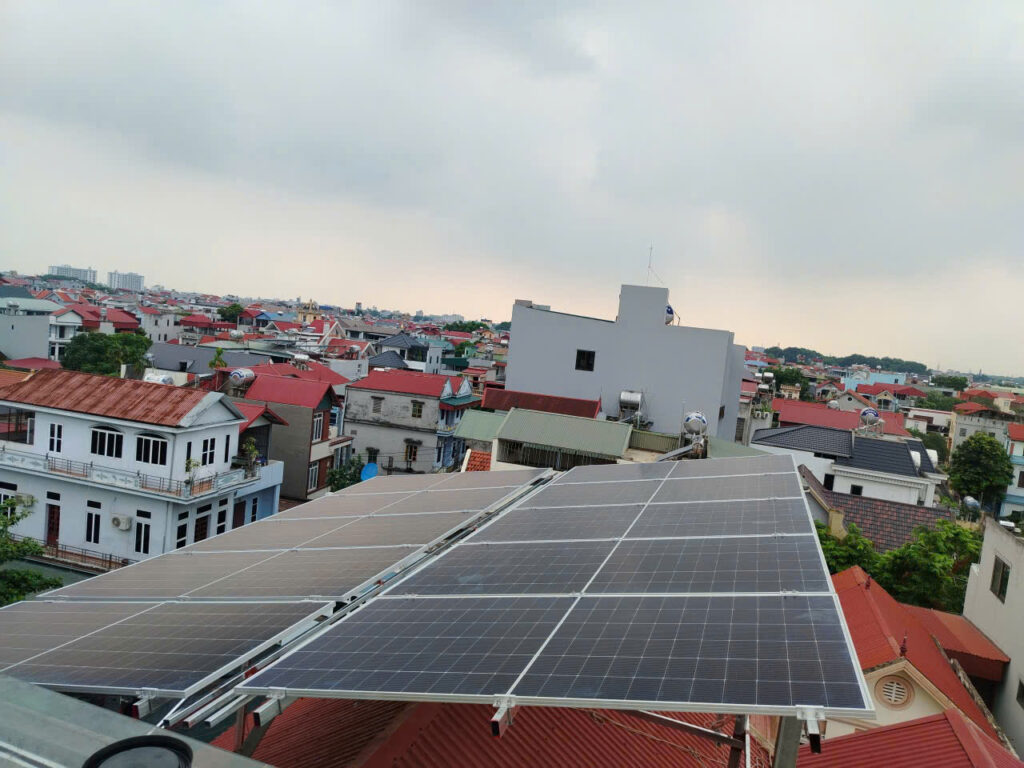 Có nên mua hệ thống điện mặt trời cũ