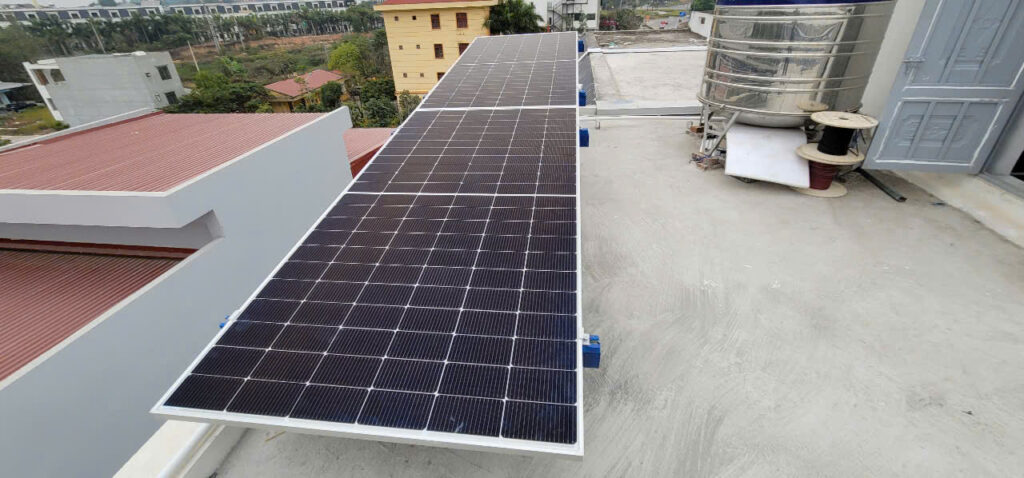 Tấm pin năng lượng mặt trời giá bao nhiêu